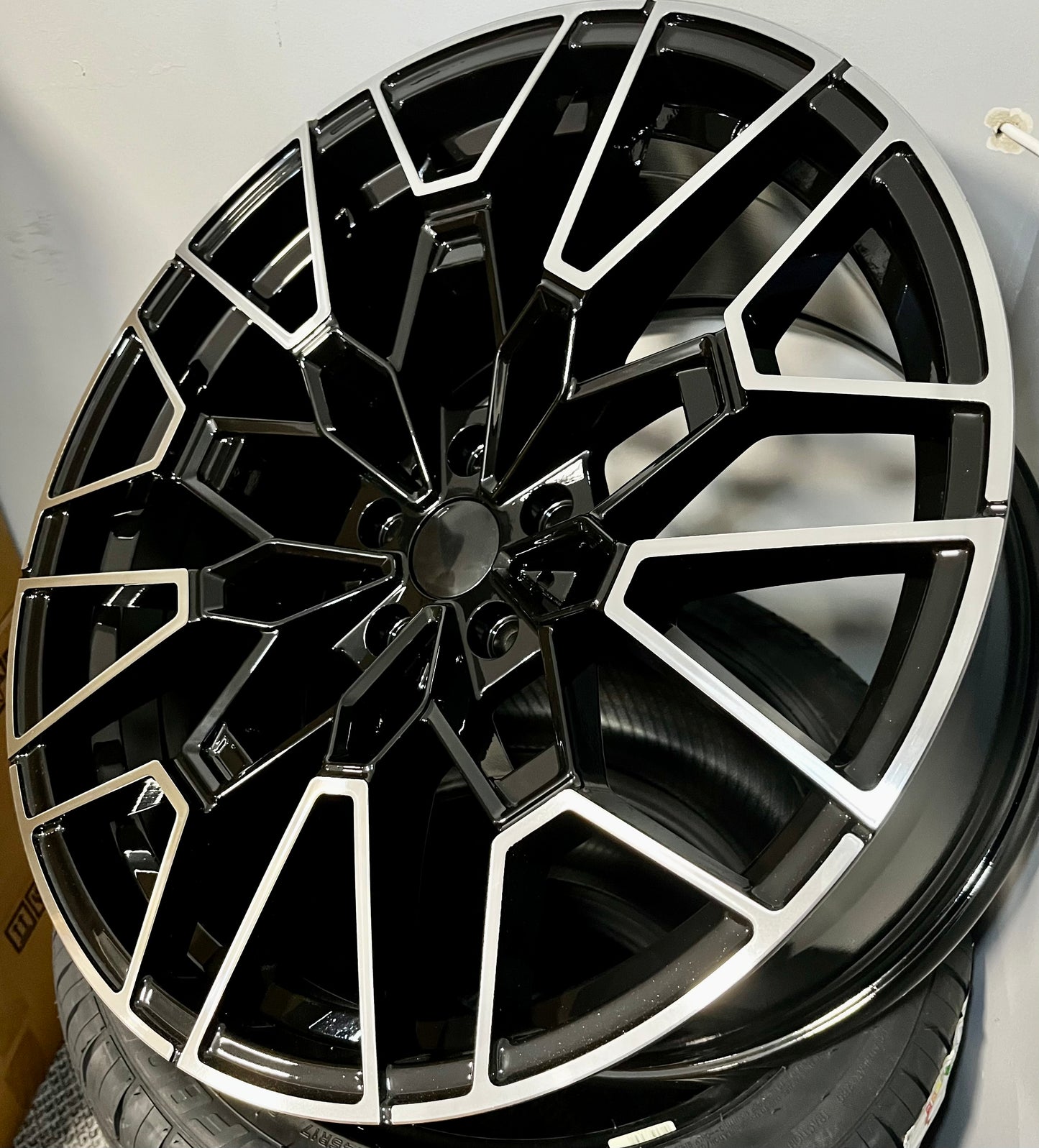 BMW 360 20X8.5X9.5 5X112 BLACK M/F