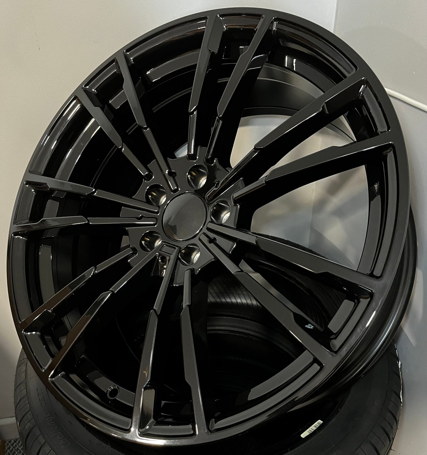 BMW 543 20X8.5X9.5 5X112 BLACK