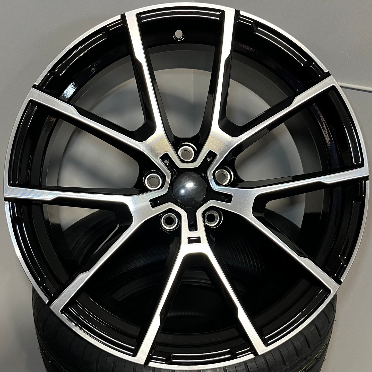 BMW 969 18X8.0 5X120 BMF
