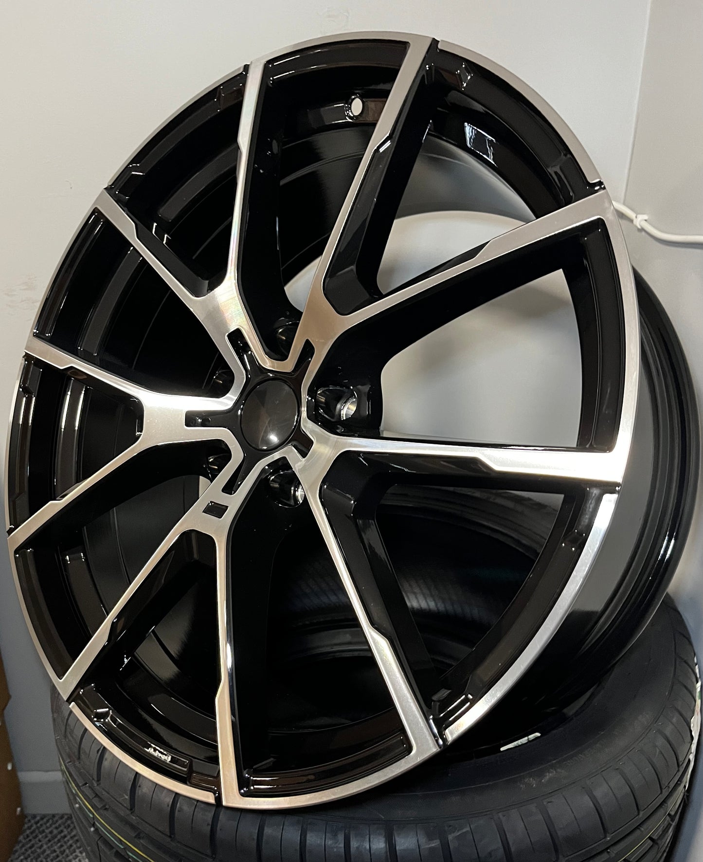 BMW 969 18X8.0 5X120 BMF