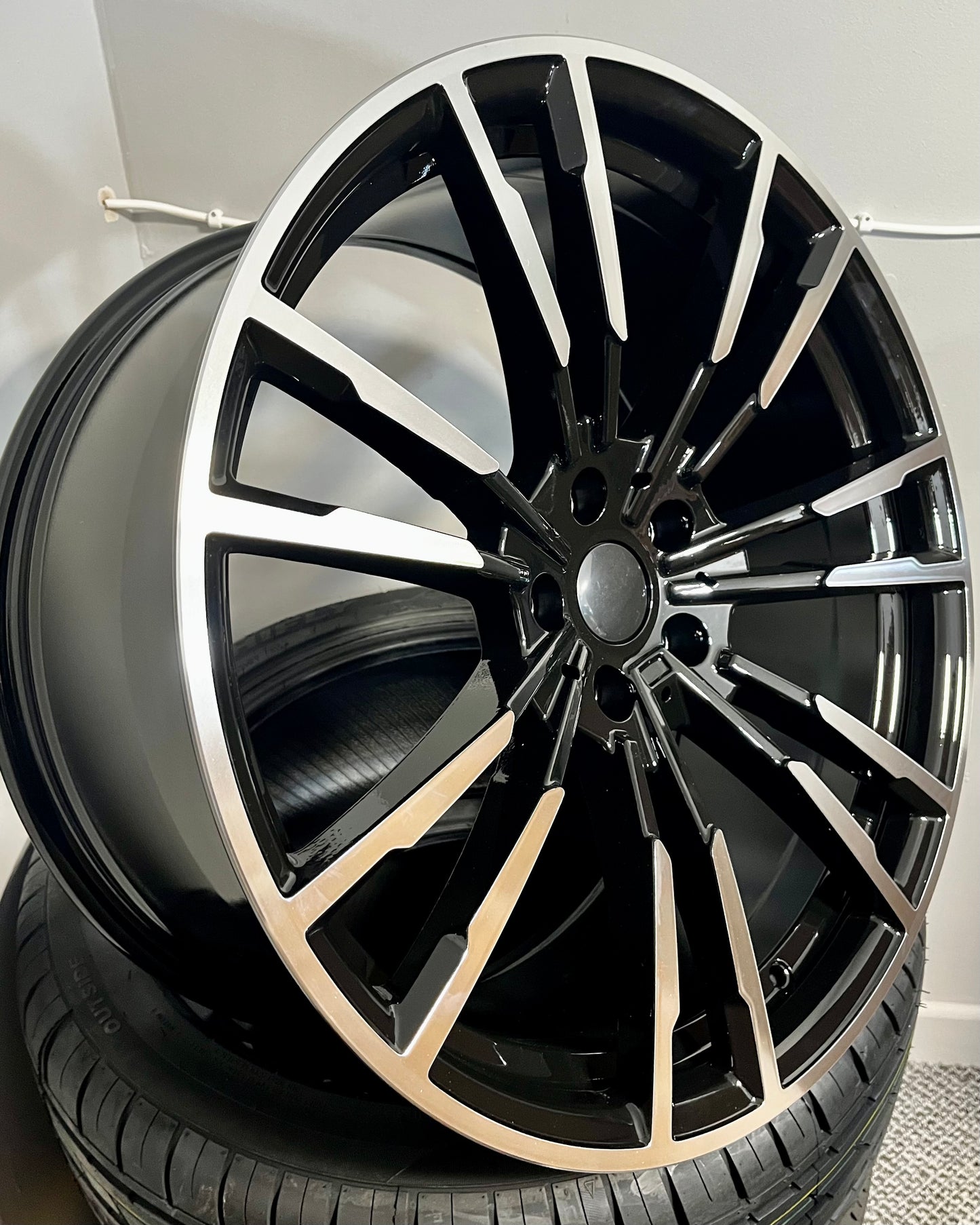 BMW 543 20X8.5X9.5 5X112 BLACK M/F