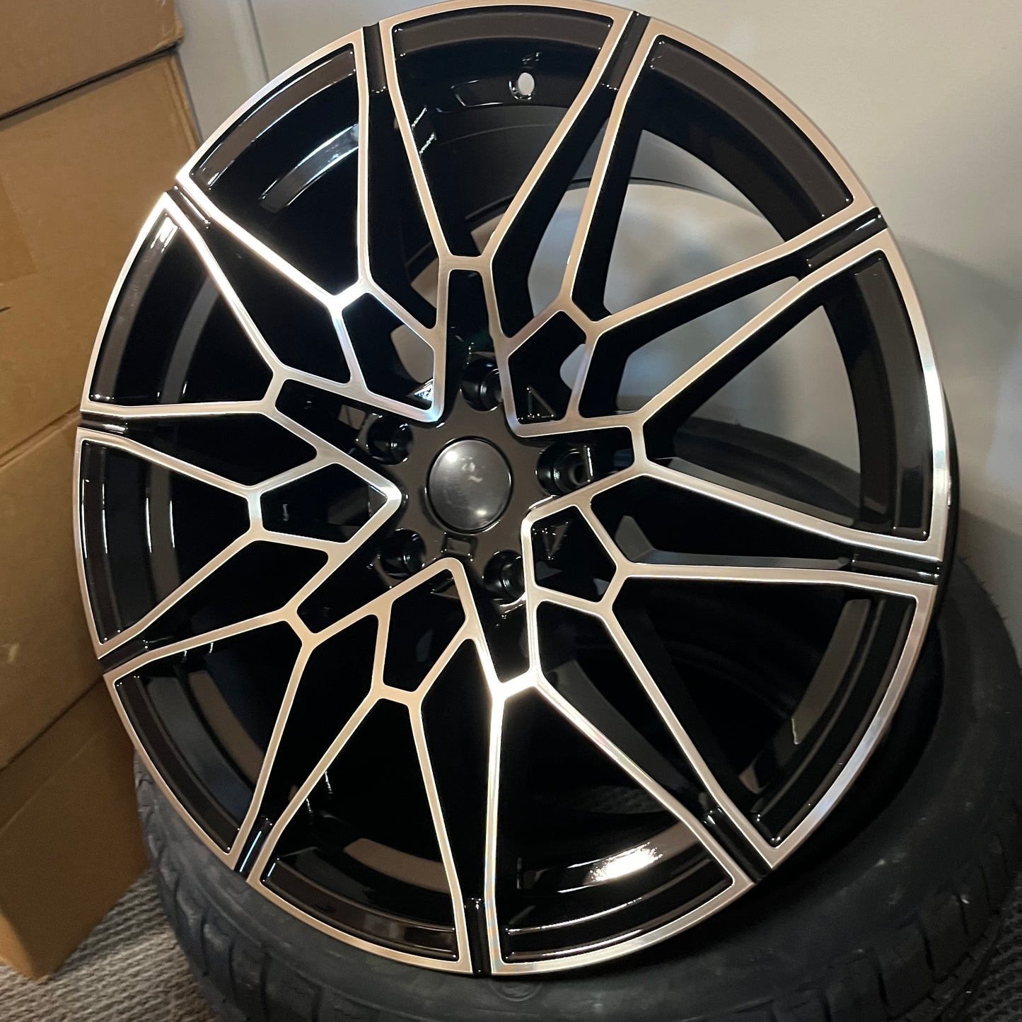 BMW 888 19X8.5F 5X120 BLACK M/F