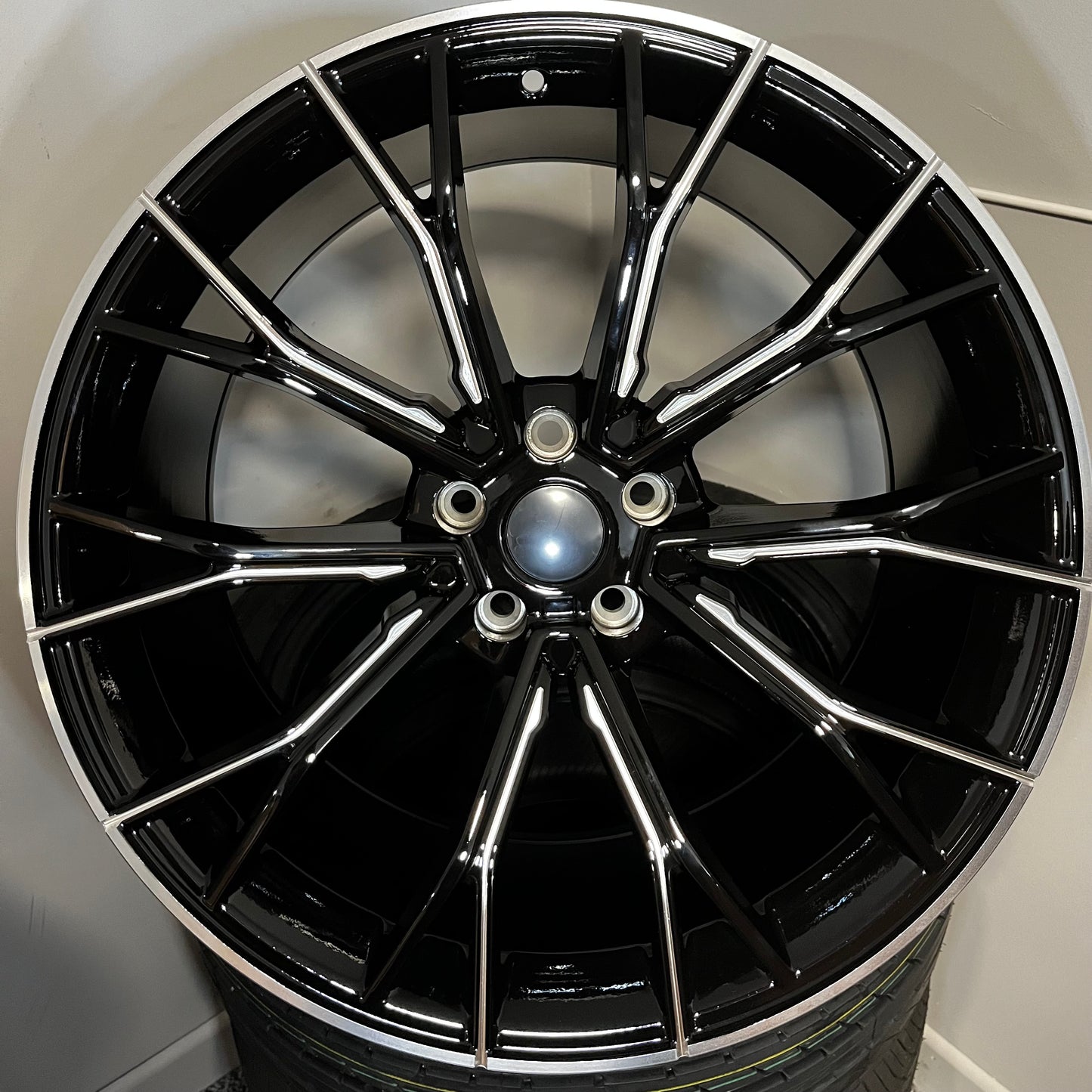 BMW 104 19X8.5F 5X120 BLACK & MILLED