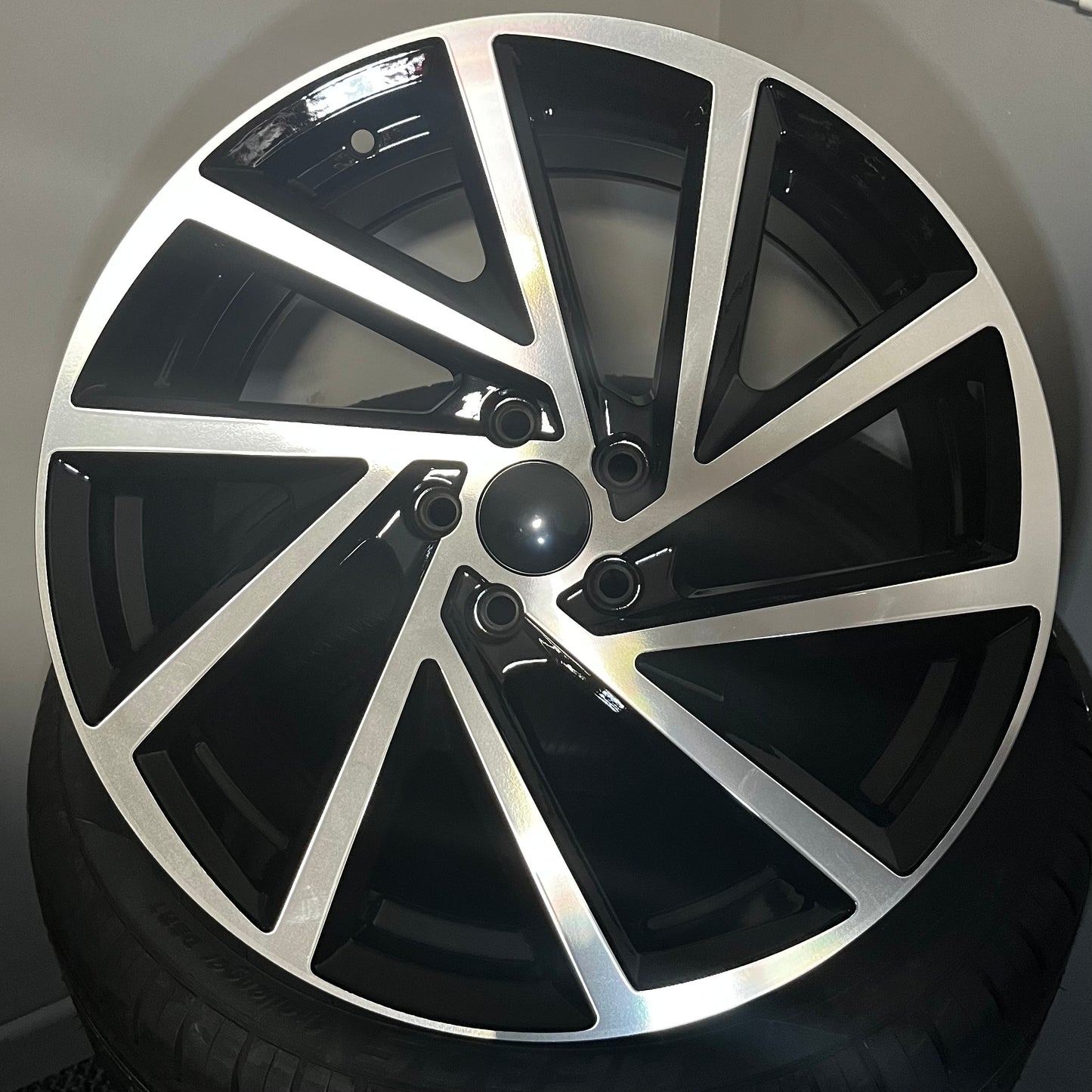 VW 992 17X7.5 5X100 BLACK M/F