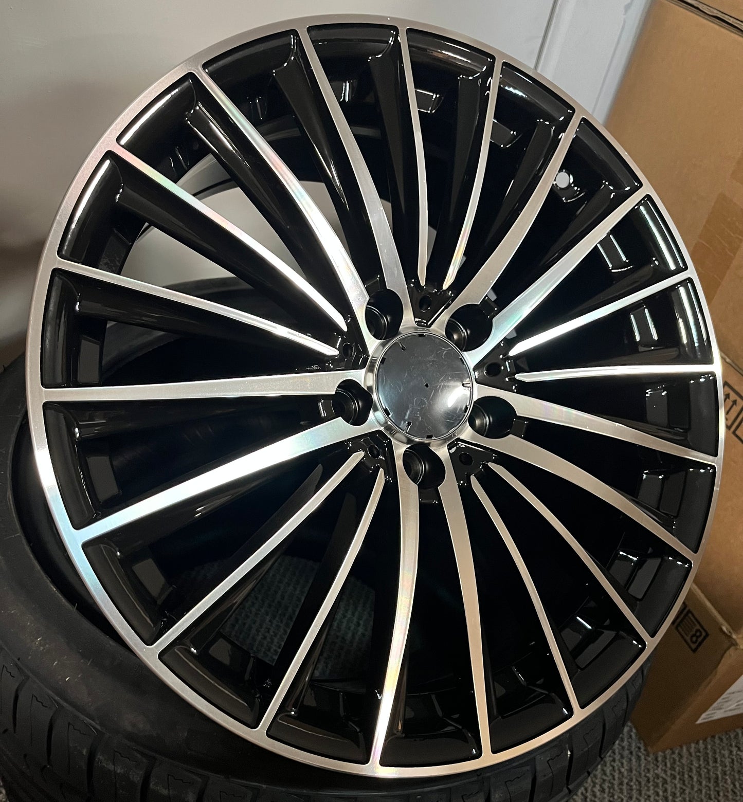 MERC 226 18X8.0 5X112 BMF