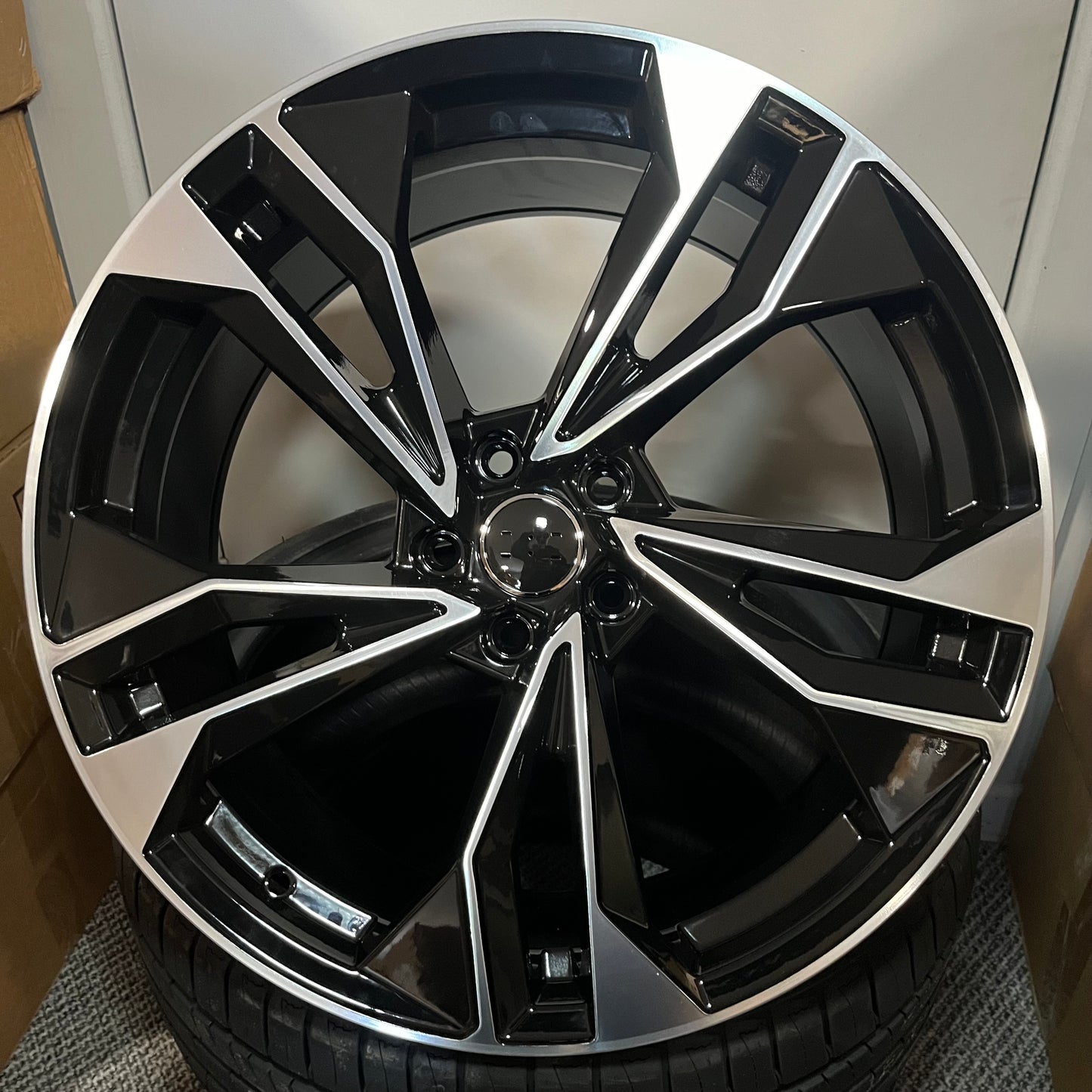 AUDI 823 20X9.0 5X112 BMF
