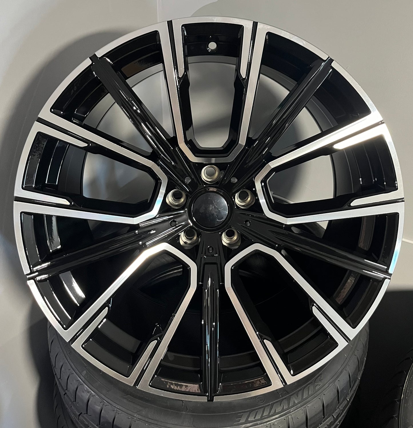 BMW 878 20X8.5X10 5X120 BLACK M/F