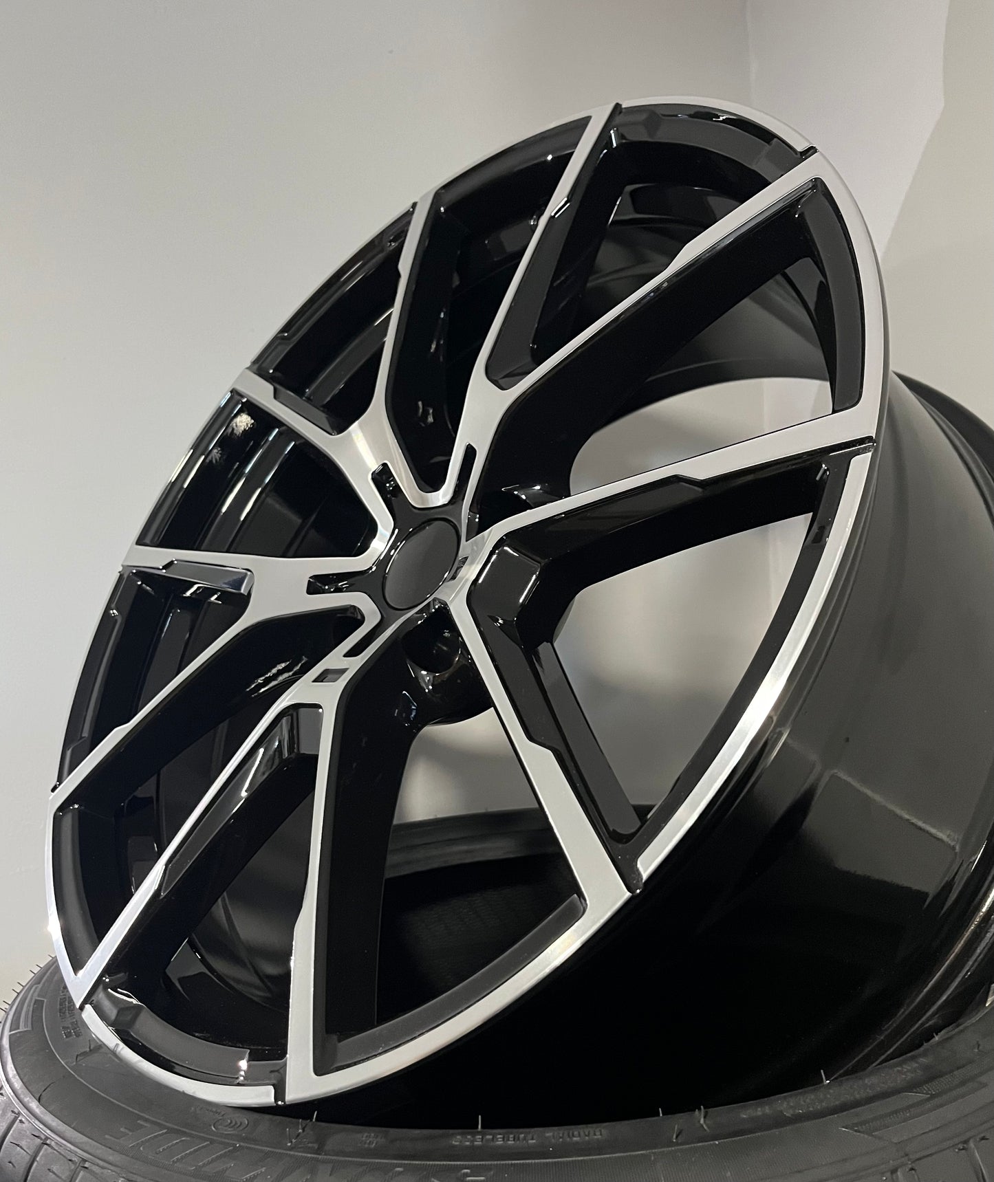 BMW 969C2 20X8.5X9.5 5X120 BLACK M/F