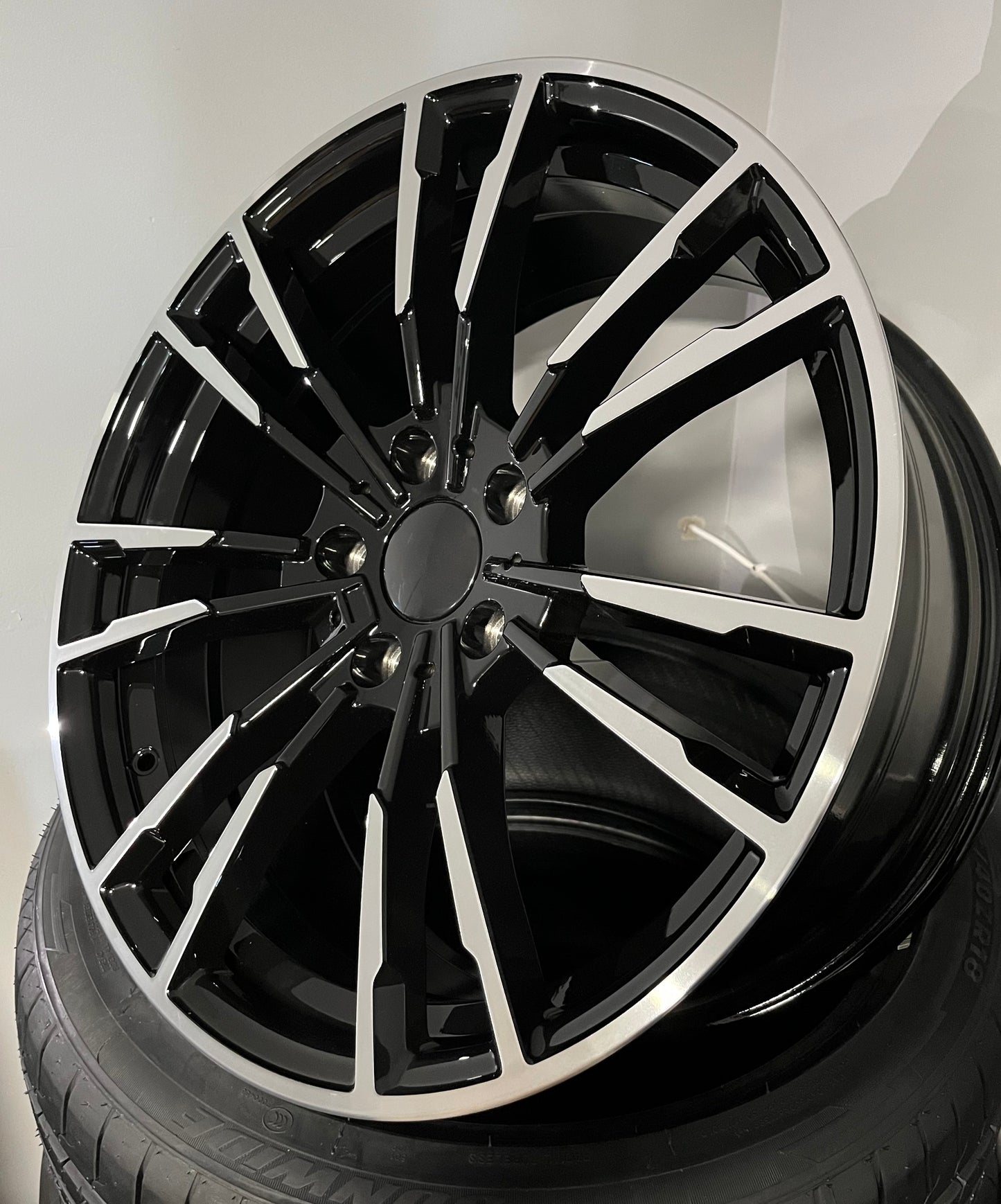 BMW 543 19X8.5F 5X120 BLACK M/F