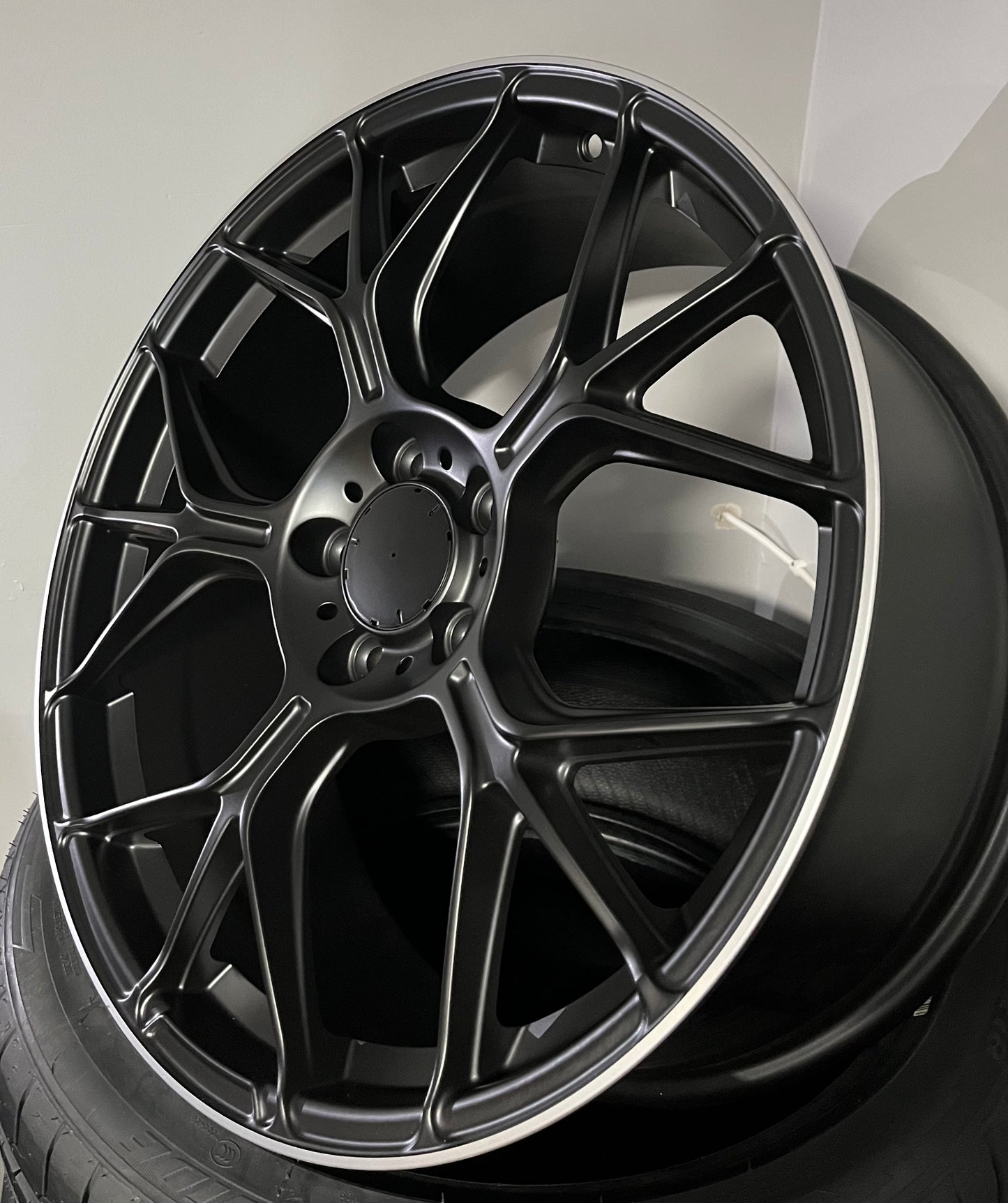 MERC 470 19X8.5F 5X112 SATIN/B M/F