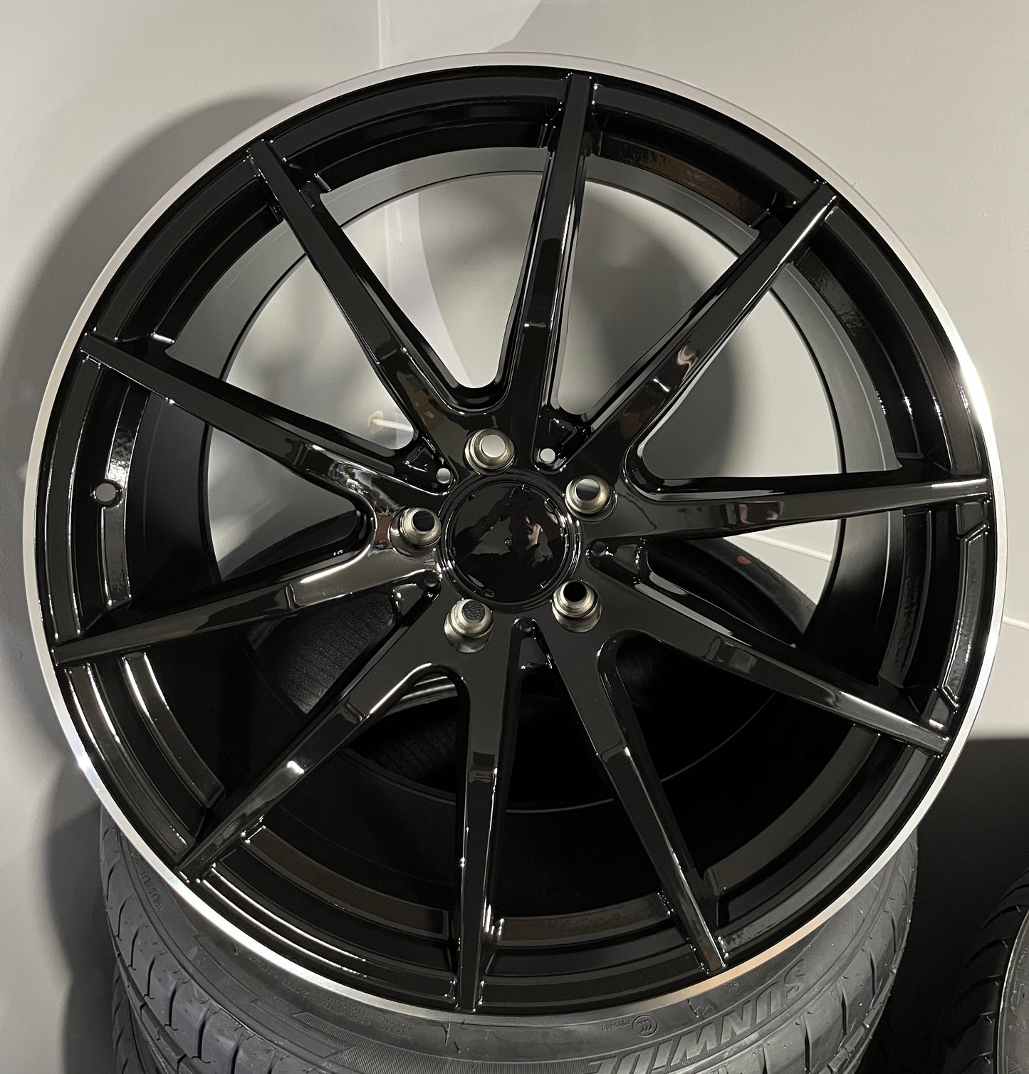 MERC 462 20X8.5X9.5 5X112 BLACK M/LIP