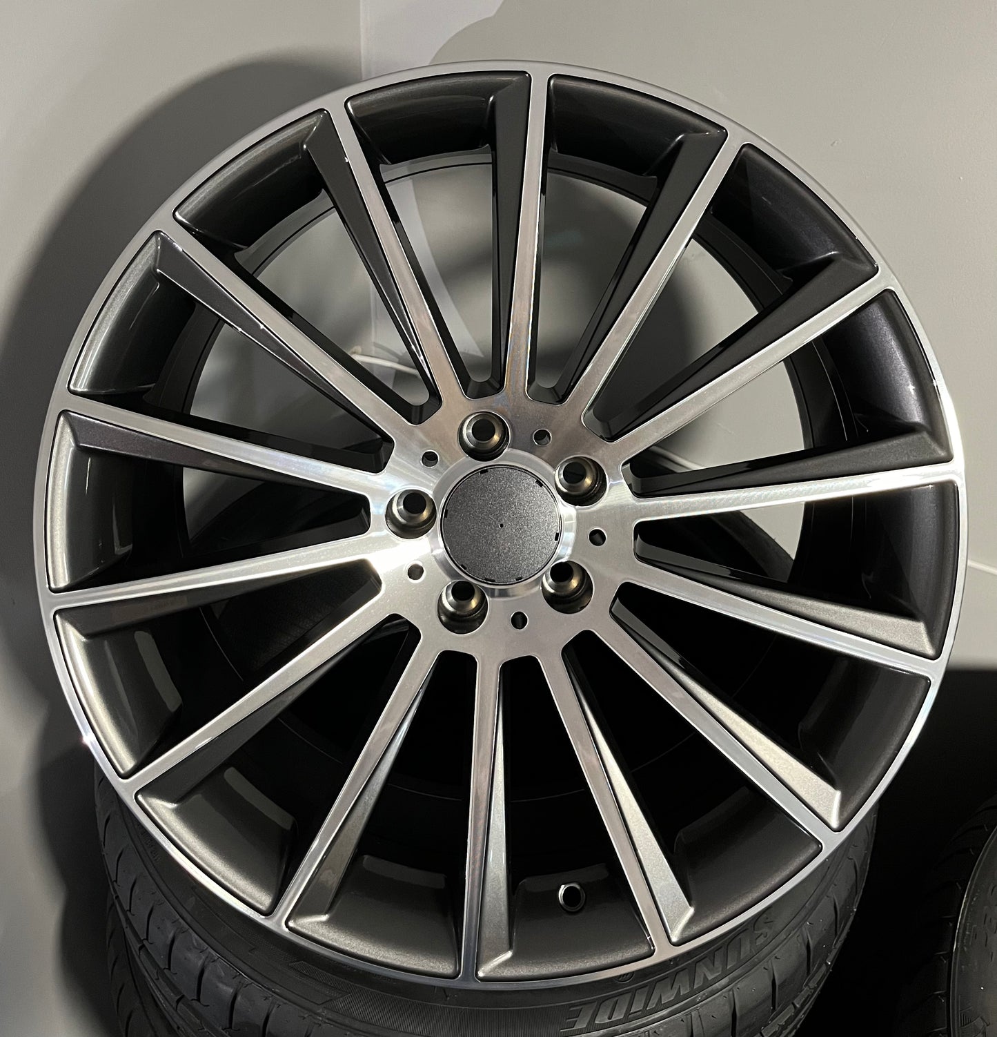 MERC 466 20X8.5X9.5 5X112 GMF
