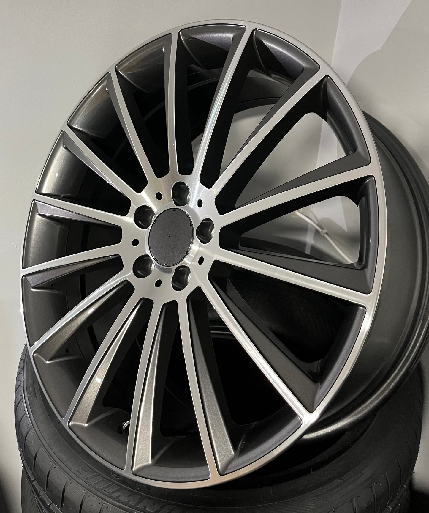 MERC 466 20X8.5X9.5 5X112 GMF