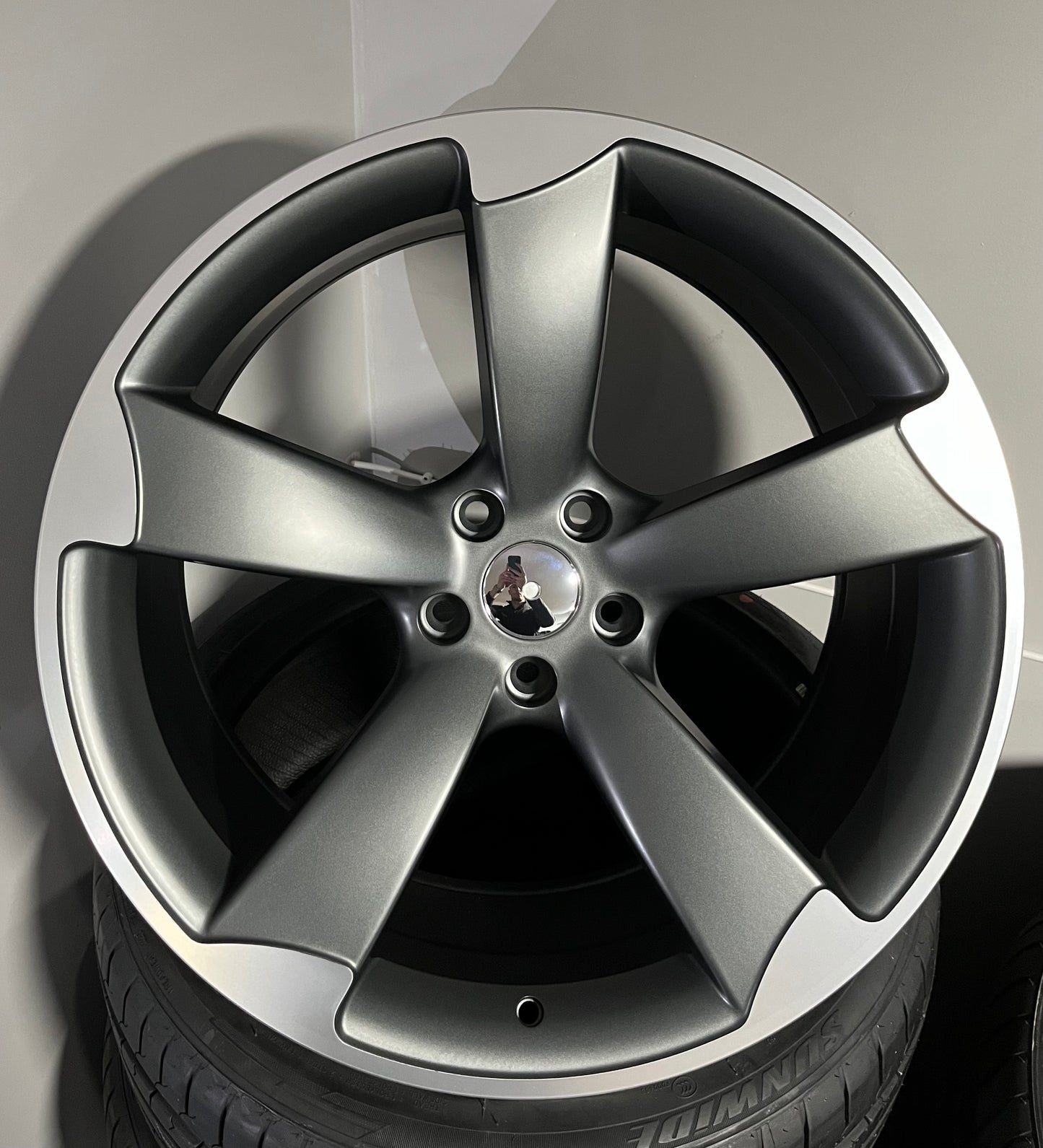 AUDI 336 20X9.0 5X112 SATIN GM / MF
