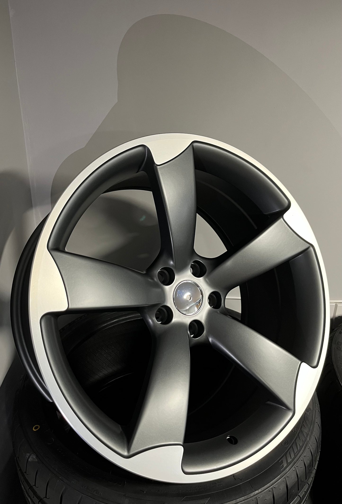 AUDI 336 20X9.0 5X112 SATIN GM / MF