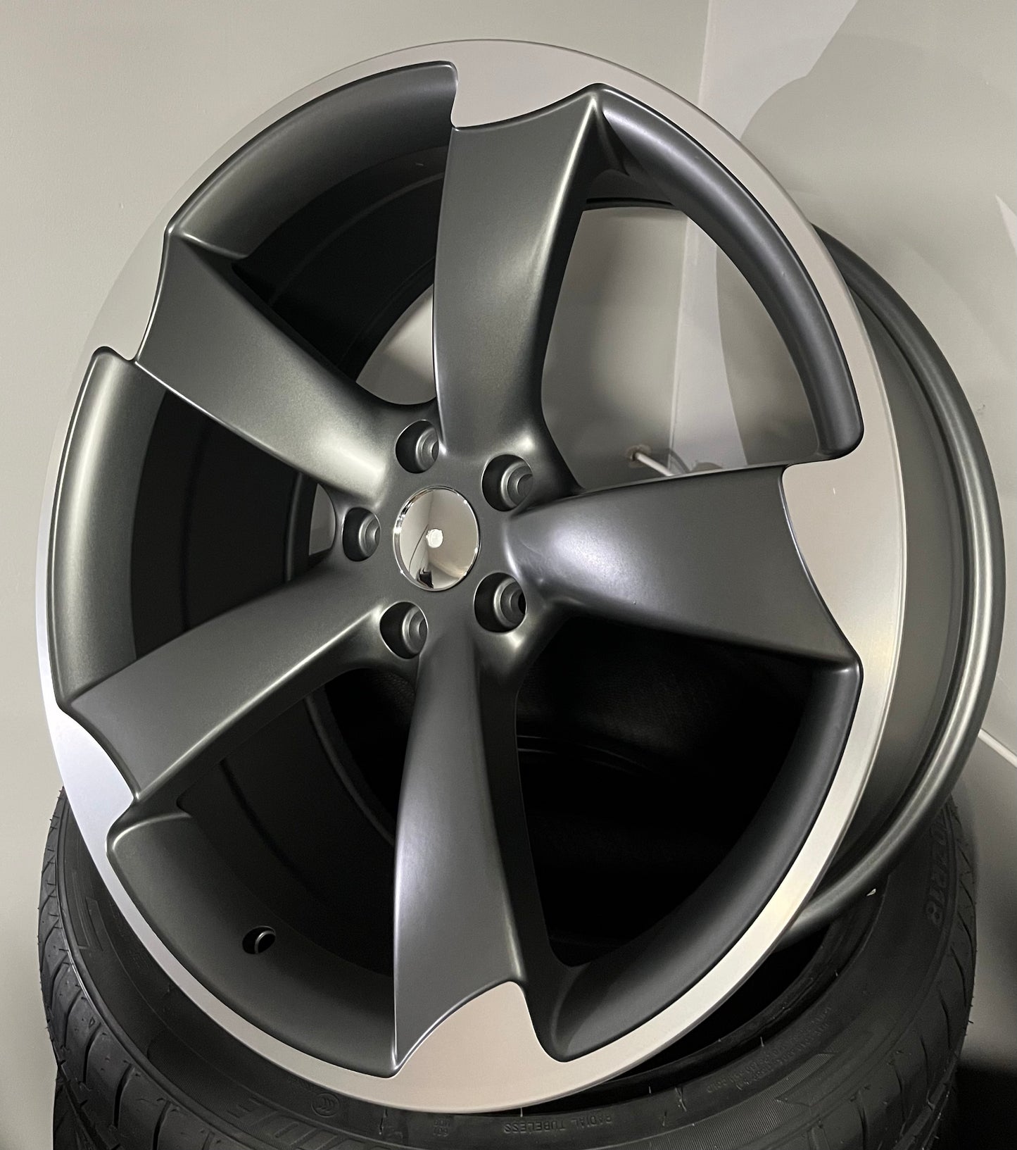 AUDI 336 20X9.0 5X112 SATIN GM / MF