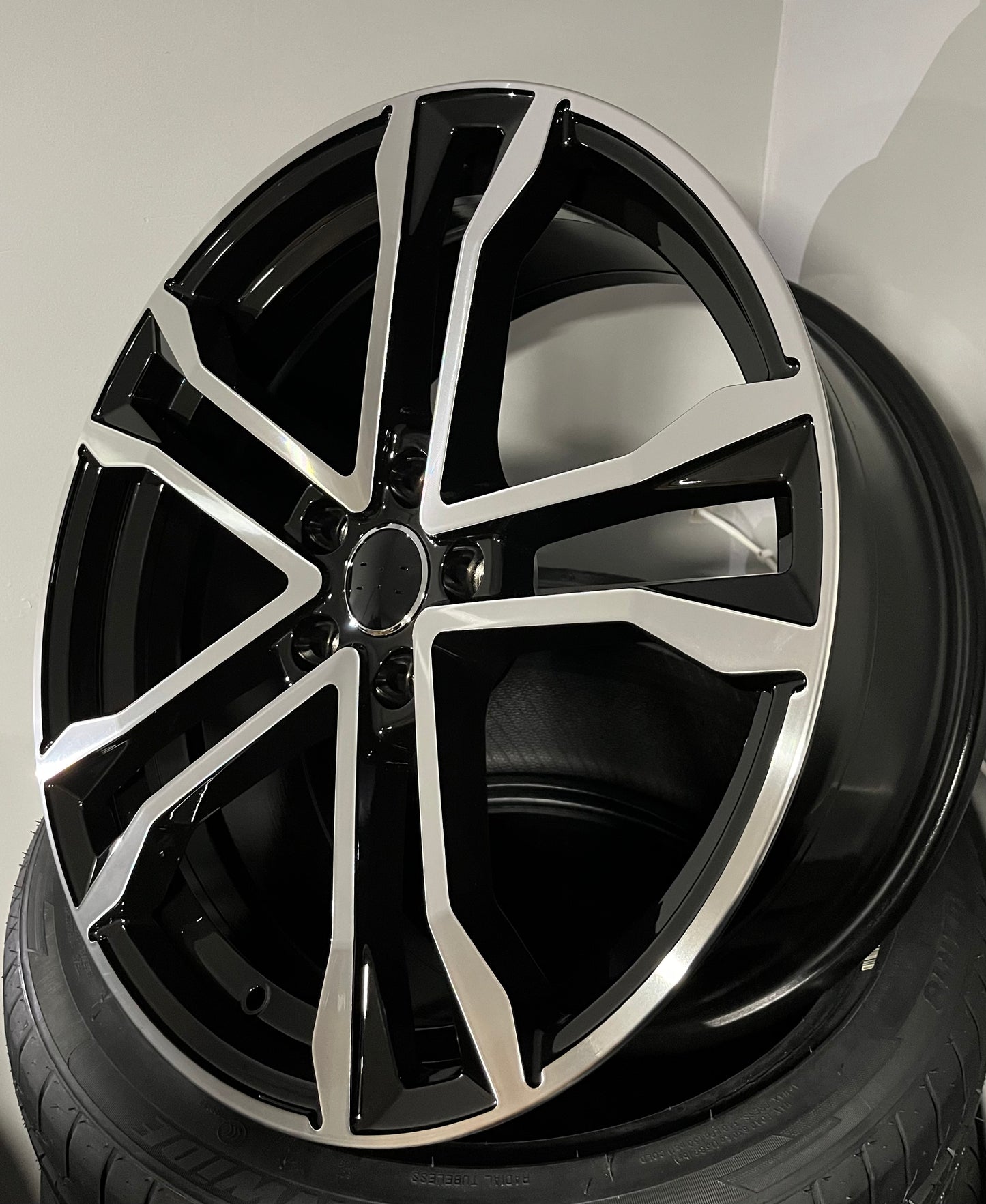 AUDI 876 19X8.5 5X112 BLACK M/F