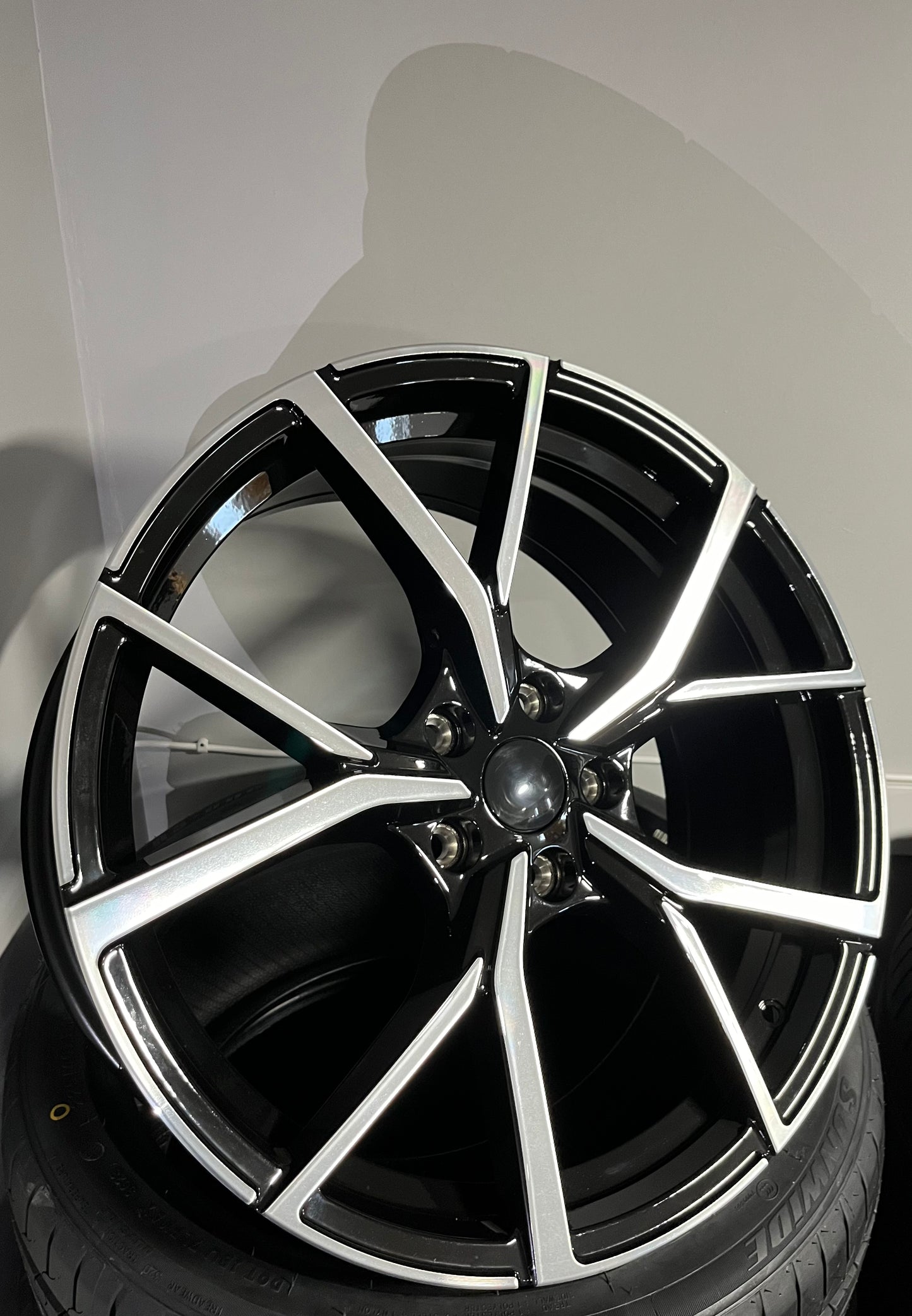 VW 861 19X8.0 5X112 BLACK M/F