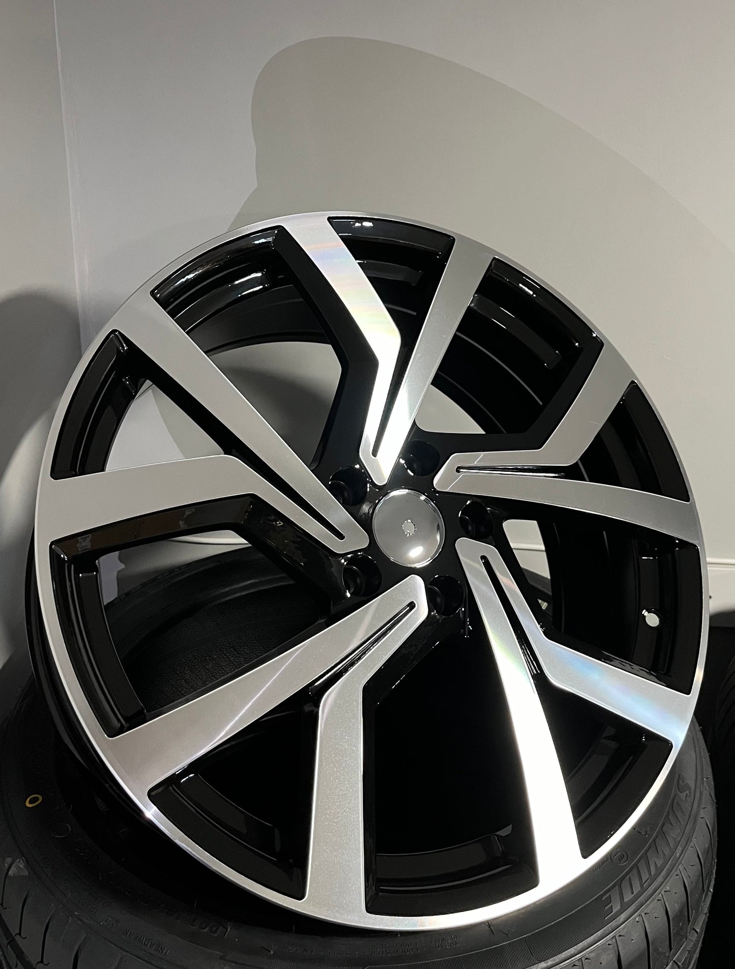 VW 901 17X7.5 5X100 BLACK M/F