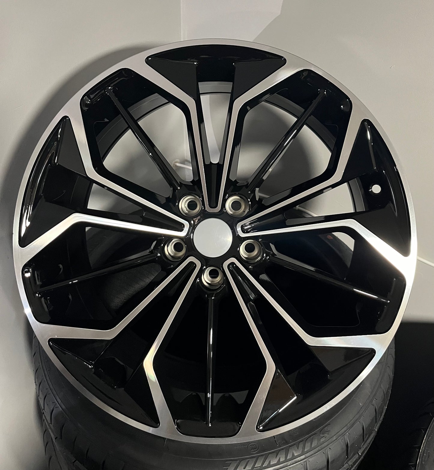 FORD 216 19X8.0 5X108 BLACK M/F