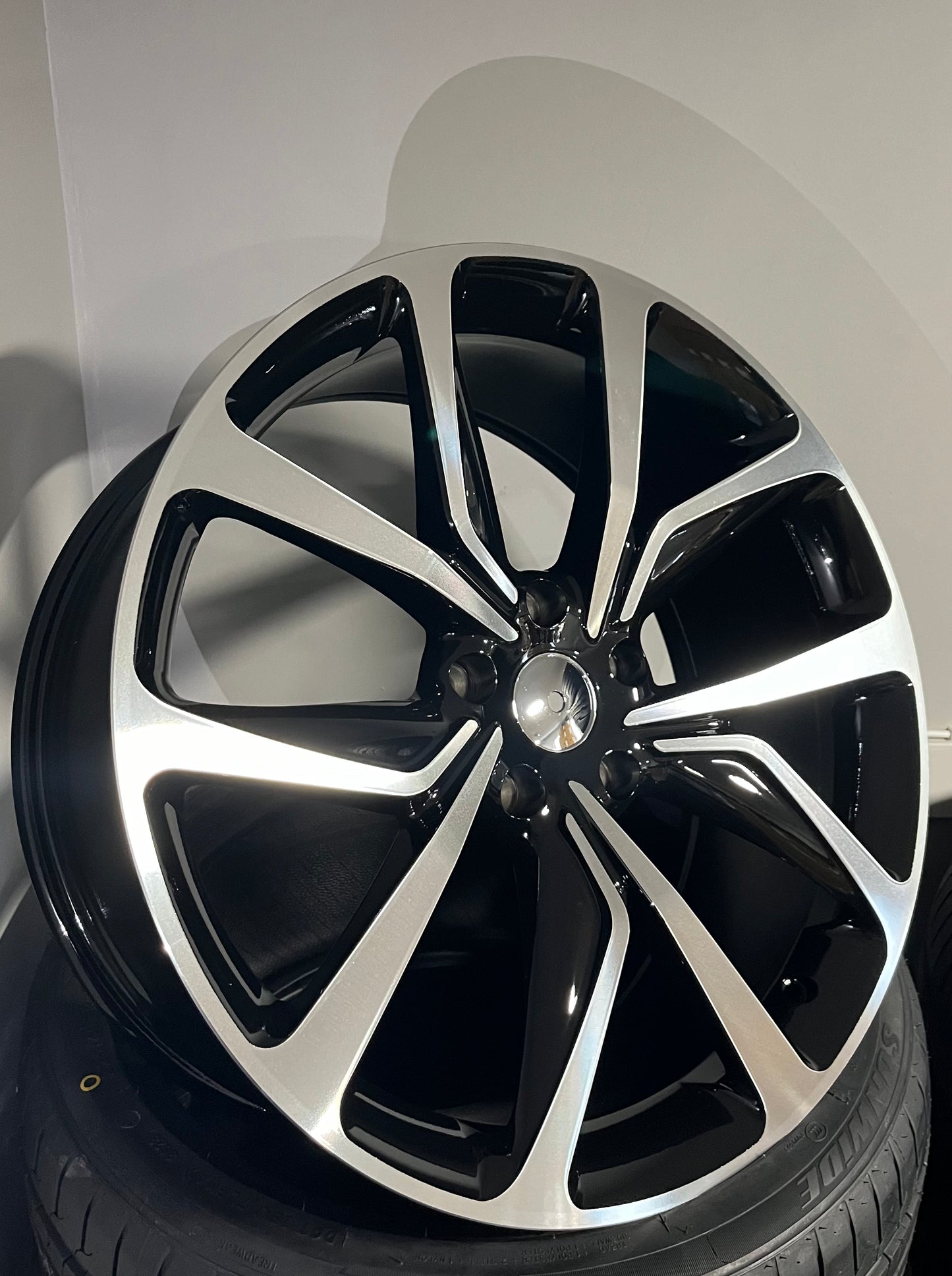 VAX 976 20X8.5 5X115 BLACK M/F (2017 NEW MODEL UP INSIGNIA)