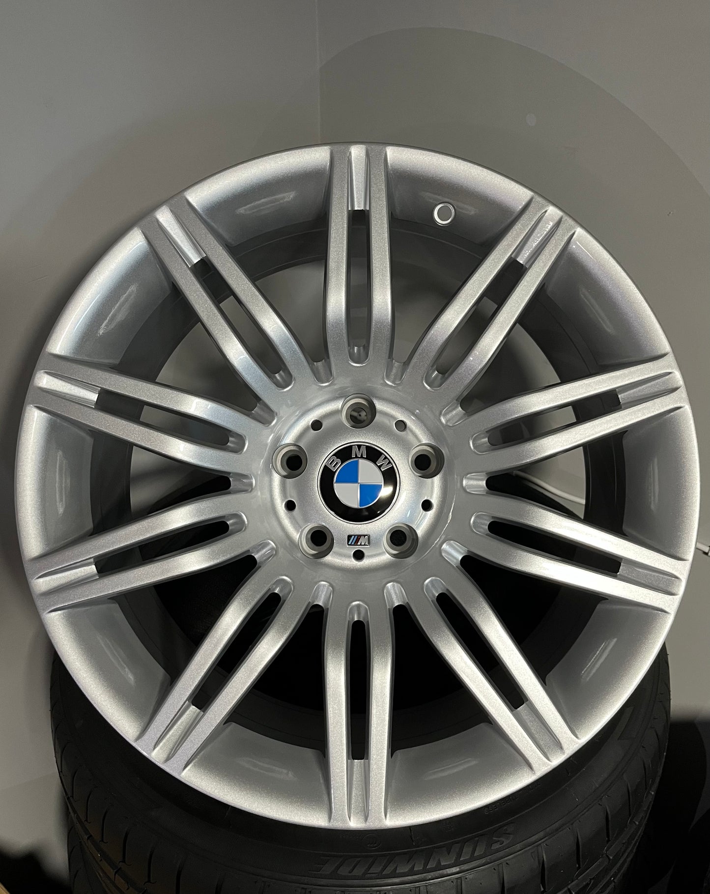 BMW 528 19X8.5X9.5 5X120 SILVER ( SPIDERS )